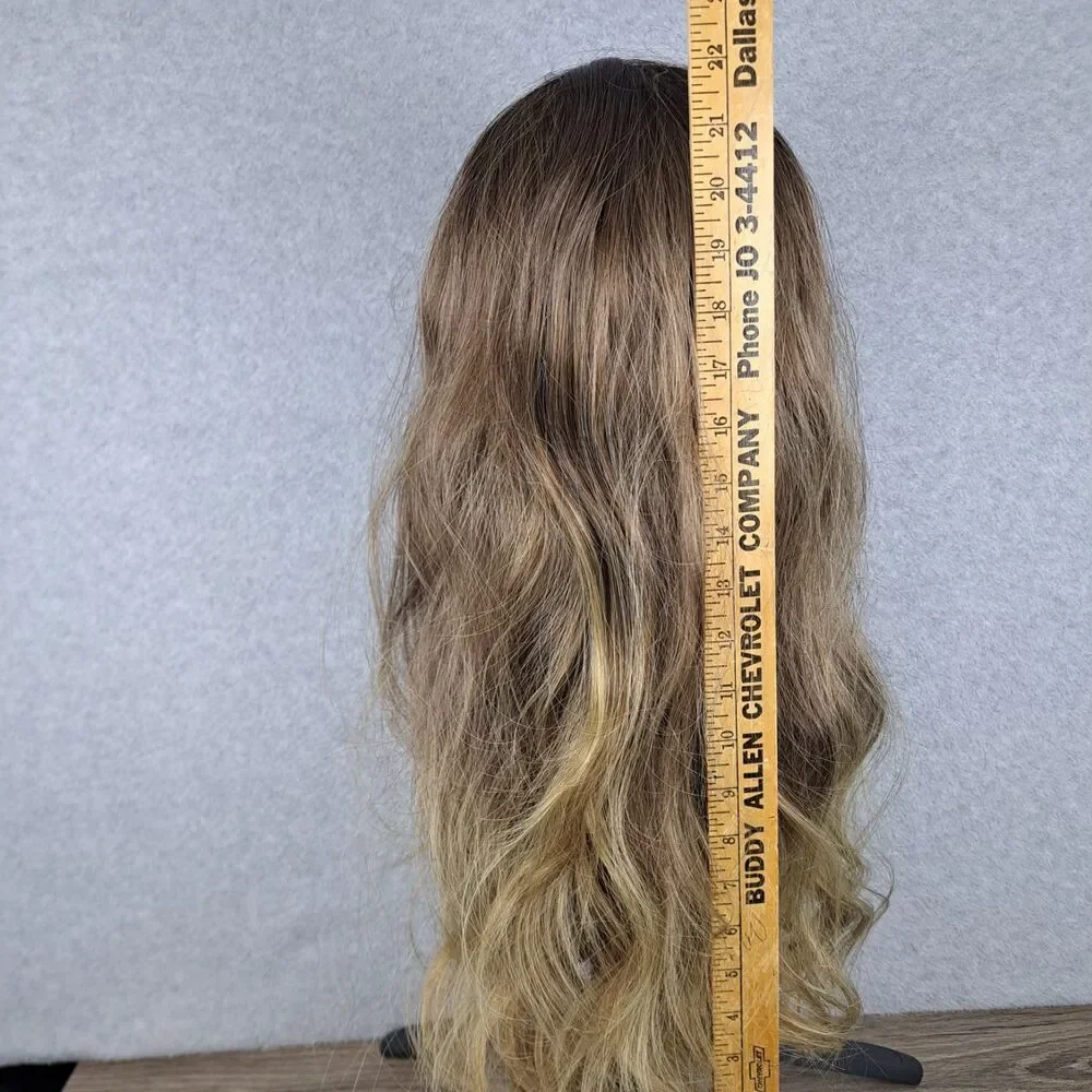 Wig Brown Blonde Long Wavy Professional Quality Synthetic Realistic Styleable - Picture 4 of 6